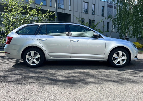 Skoda Octavia cena 56900 przebieg: 110000, rok produkcji 2020 z Dobiegniew małe 466